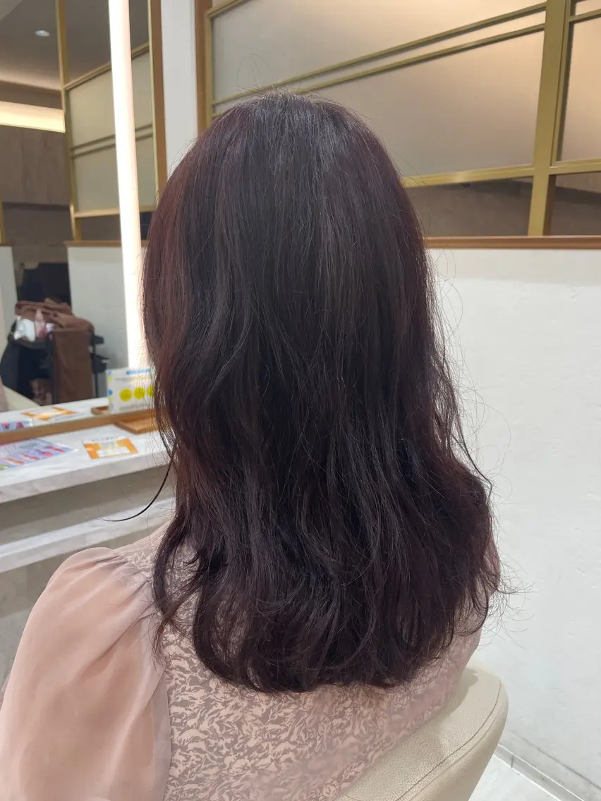 ロング カラー パーマ カット ヘアカラー トリートメント 中田瞳真/透明感カラ ー/顔周りレイヤーのヘアスタイル