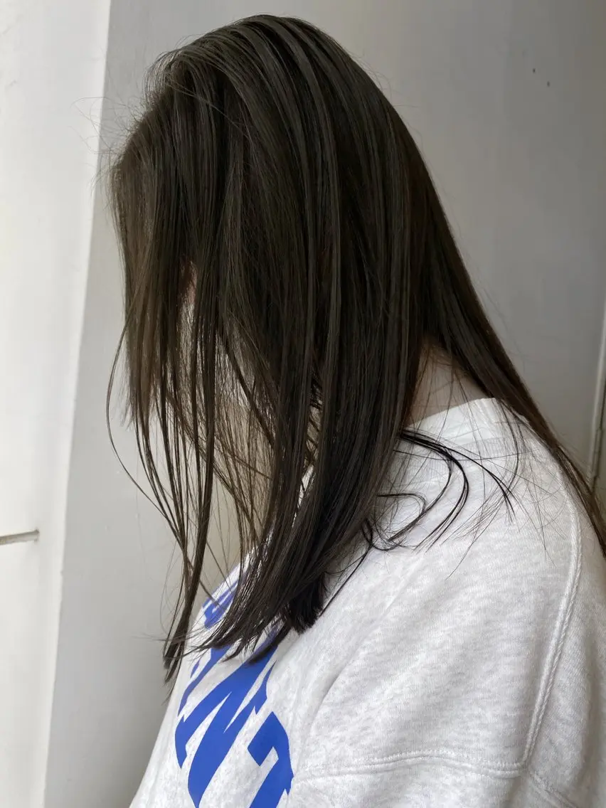 セミロング カラー ベージュカラー オリーブベージュ オリーブカラー 🌸透明感艶 カラー🌸Yuukiのヘアスタイル