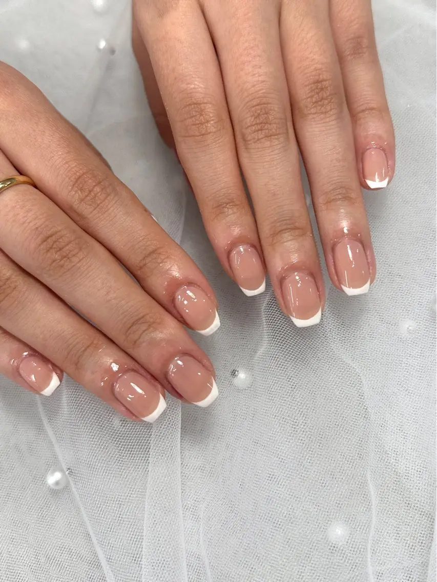 【Hand】ベースワンカラーフレンチの写真