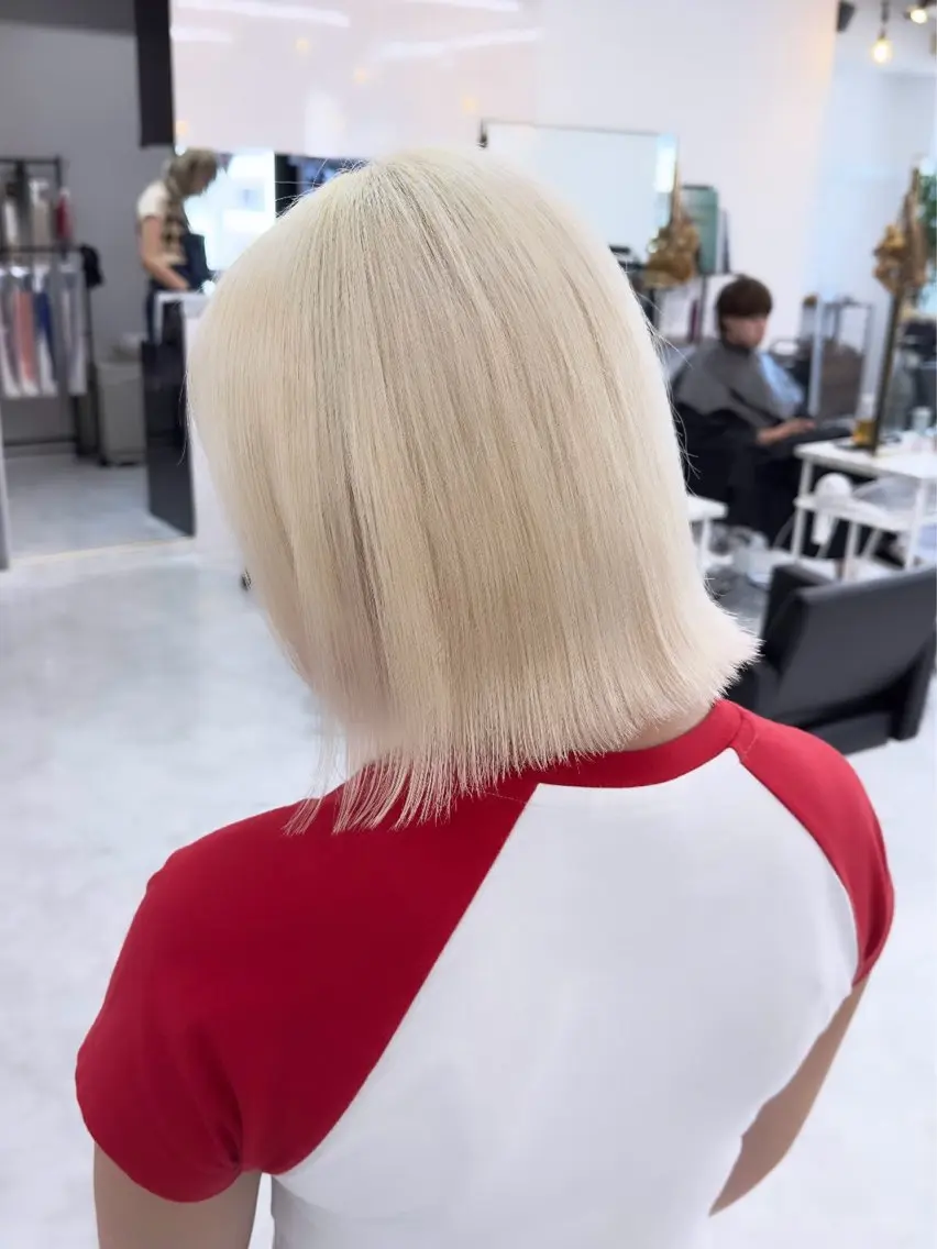 ミディアム カット ヘアカラー トリートメント 🤍ムラ修正ブリーチ 🤍原宿/YUUのヘアスタイル