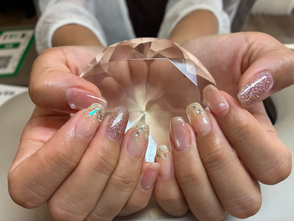 ネイル ハンドネイル ECRLN Atsumiのネイルデザイン