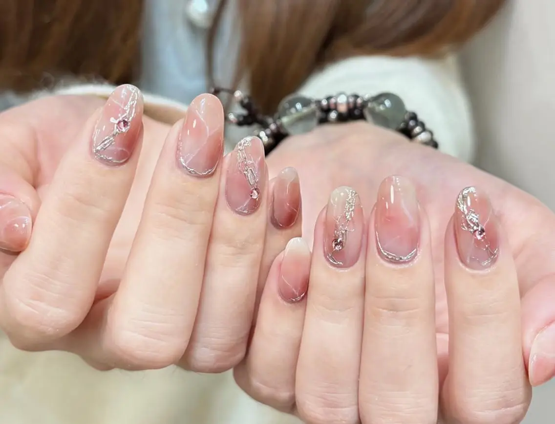 ネイル ハンドネイル エリ🫧 nail池袋東口のネイルデザイン