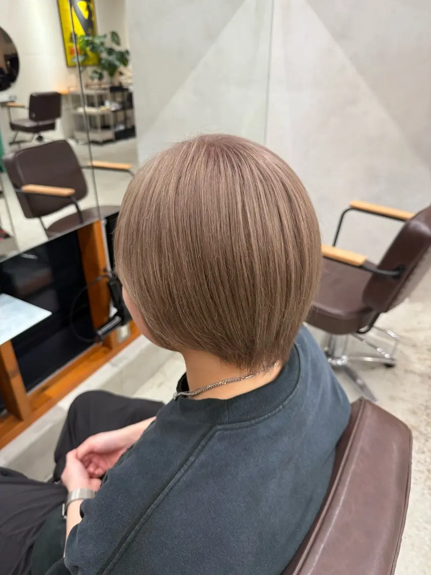 🌷ミニモ限定🌷ブリーチリタッチ➕オンカラー➕3stepトリートメントの写真
