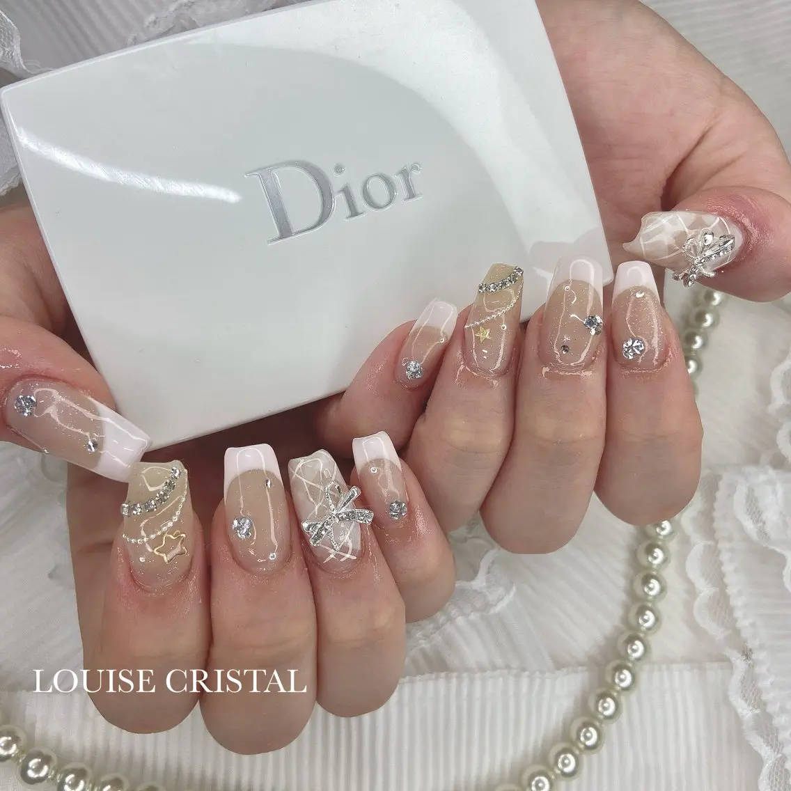 ネイル キラキラネイル ハンドネイル LOUISE CRYSTALのネイルデザイン