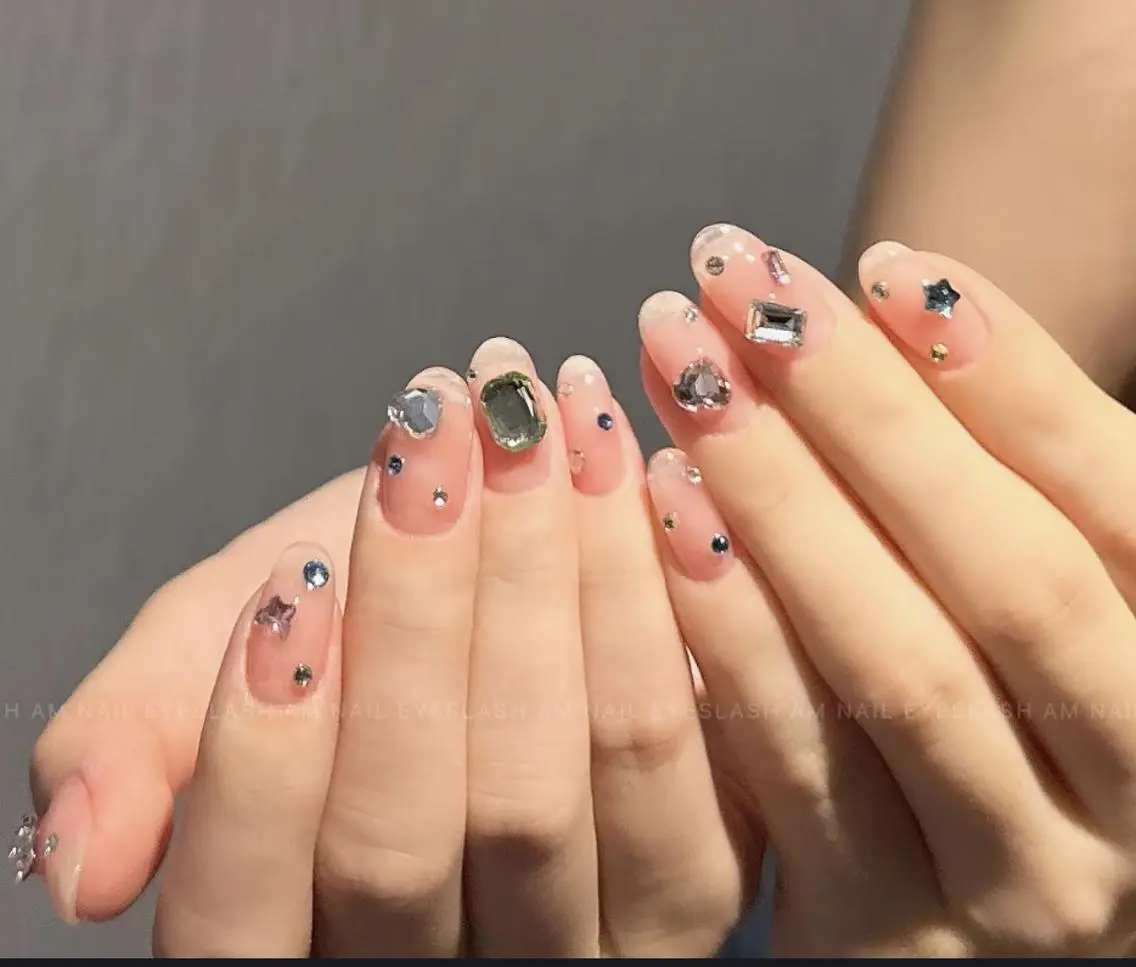 ネイル ハンドネイル 🎀 NaNa_nailのネイルデザイン