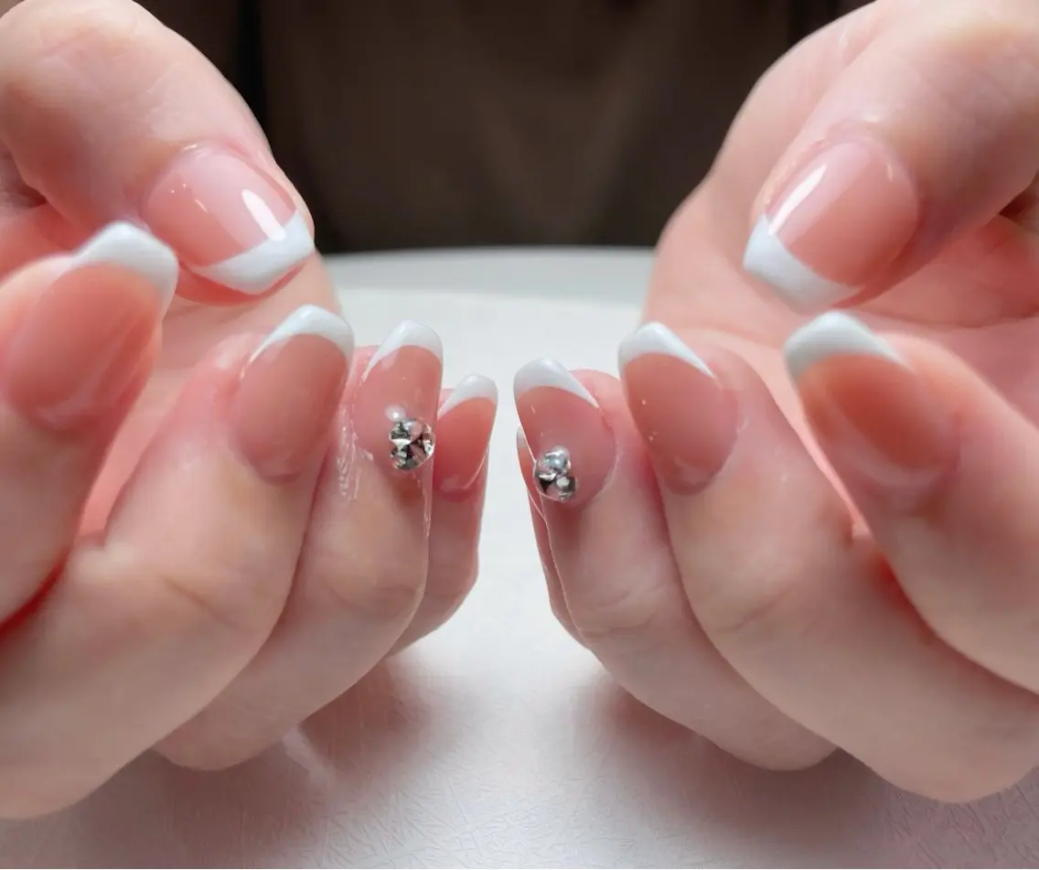 ネイル アートネイル 長さ出し フレンチネイル ジェルネイル ガーリー 中野駅から2分 MEO NAILのネイルデザイン