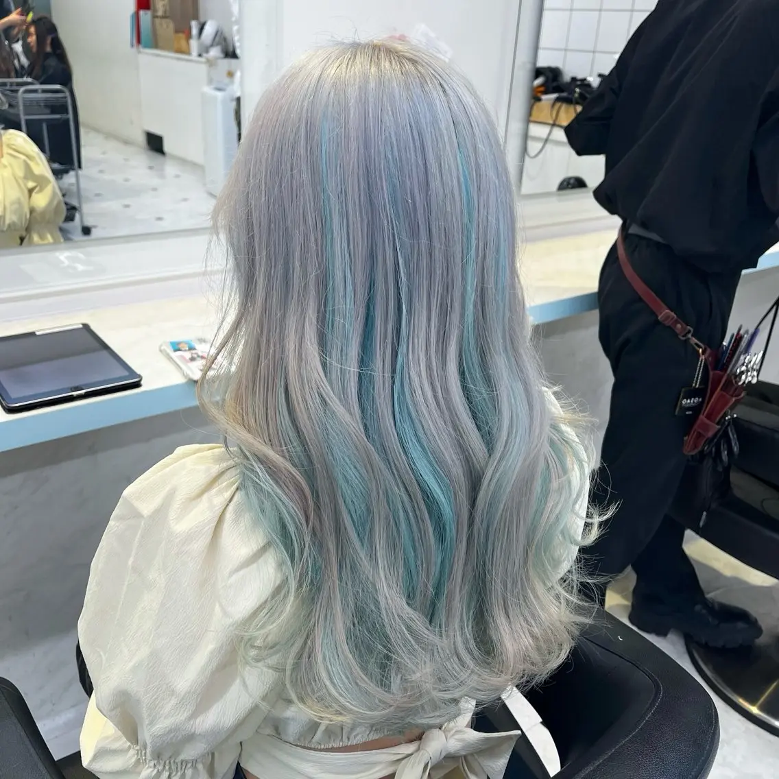 ロング カラー ヘアカラー トリートメント ブリーチカラー 🩵MIZUKIのヘアスタイル