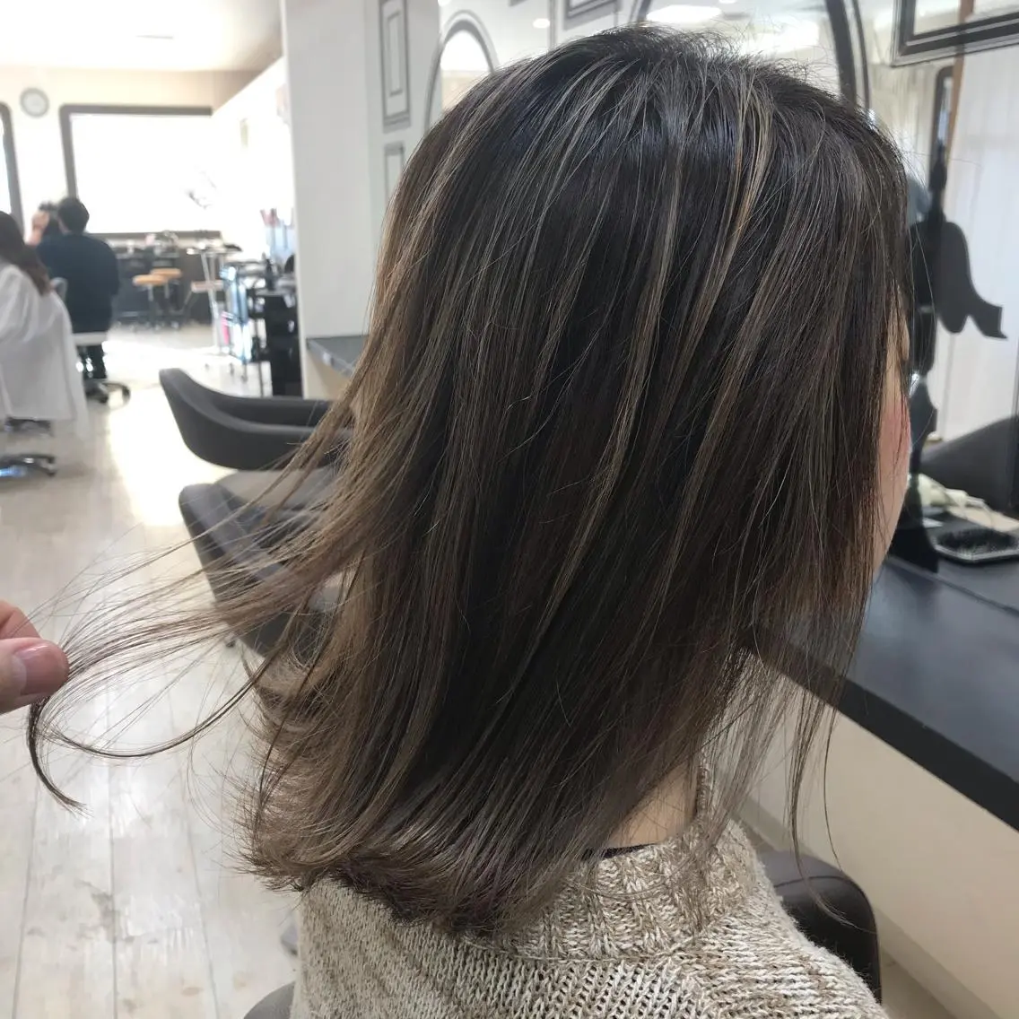 ミディアム カラー カット ヘアカラー トリートメント Lien 深井店のヘアスタイル