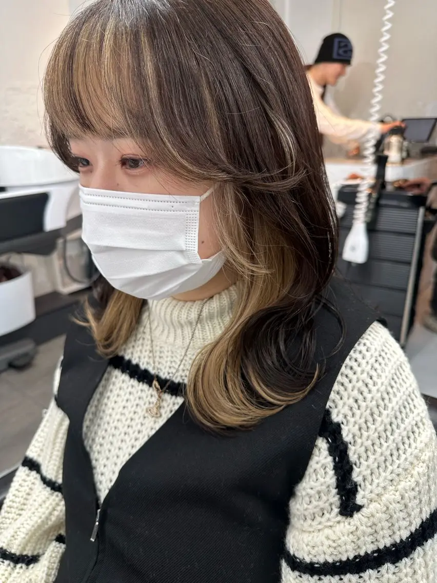 ミディアム カラー ベージュカラー ブリーチ ケアブリーチ ダブルカラー インナーカラー カット ヘアカラー トリートメント インナーカラー/レイ ヤーカット♡/マキシのヘアスタイル
