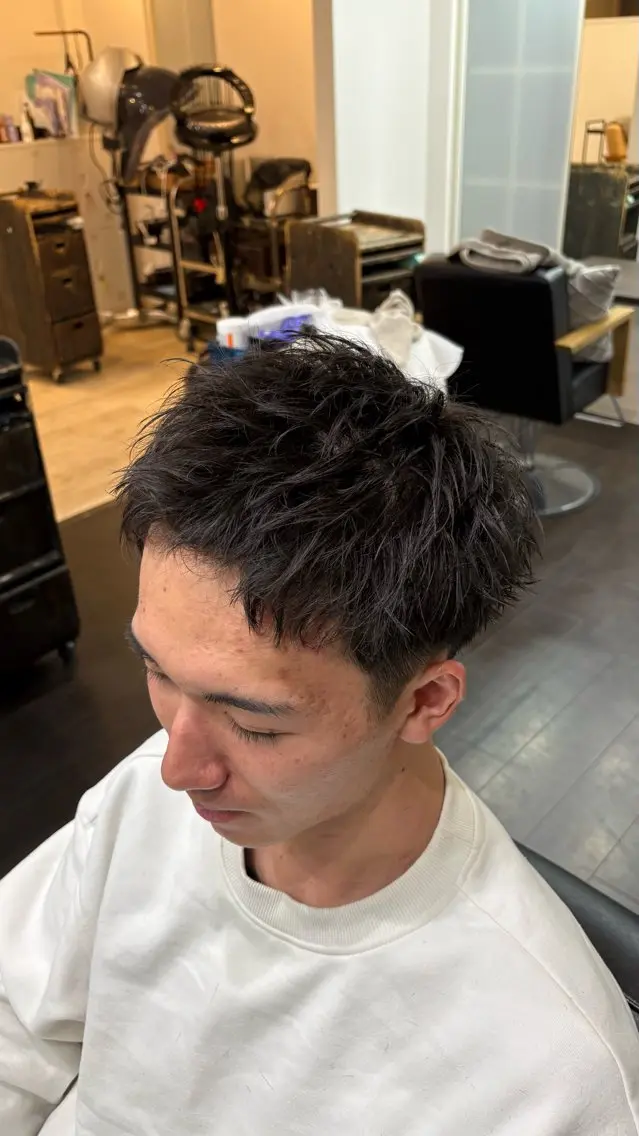 ショート カット 高田 圭佑のヘアスタイル