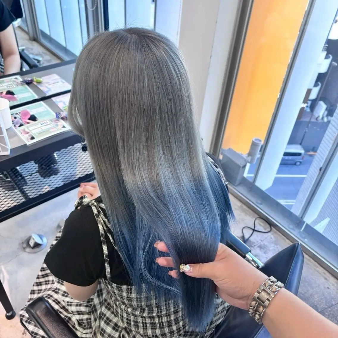 セミロング カラー ヘアアレンジ ヘアカラー トリートメント 💟ケア×ハイトーン 💟/ミオのヘアスタイル
