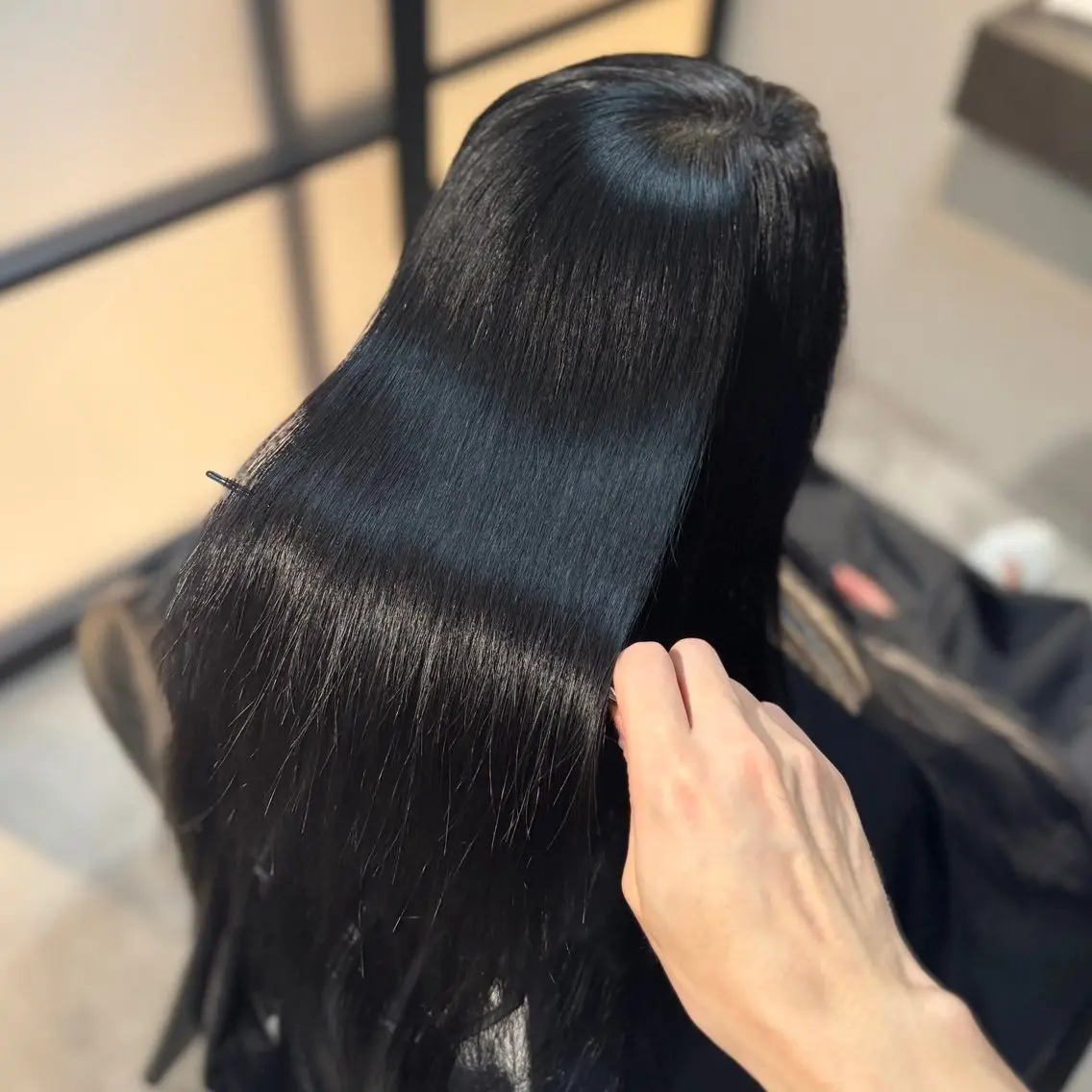 ロング カラー 黒髪 透明感カラー グレージュ オリーブカラー 髪質改善 ヘアカラー トリートメント 髪質改善Ⅰ透明感 艶カラーⅠたつやのヘアスタイル