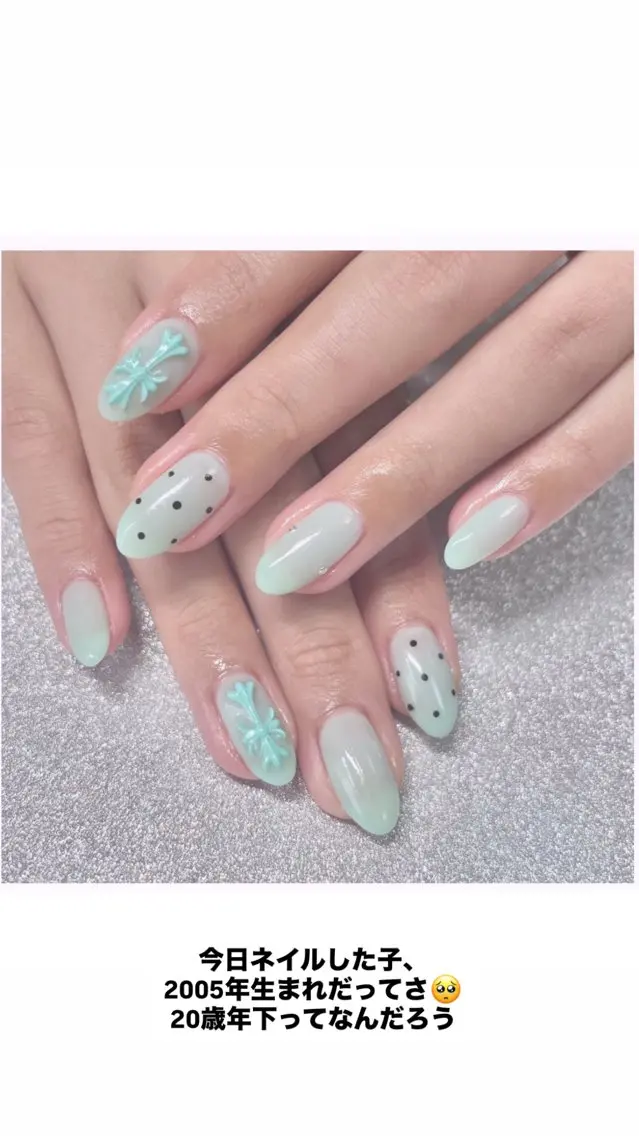 ネイル ドット ワンカラーネイル BEE NAILのネイルデザイン