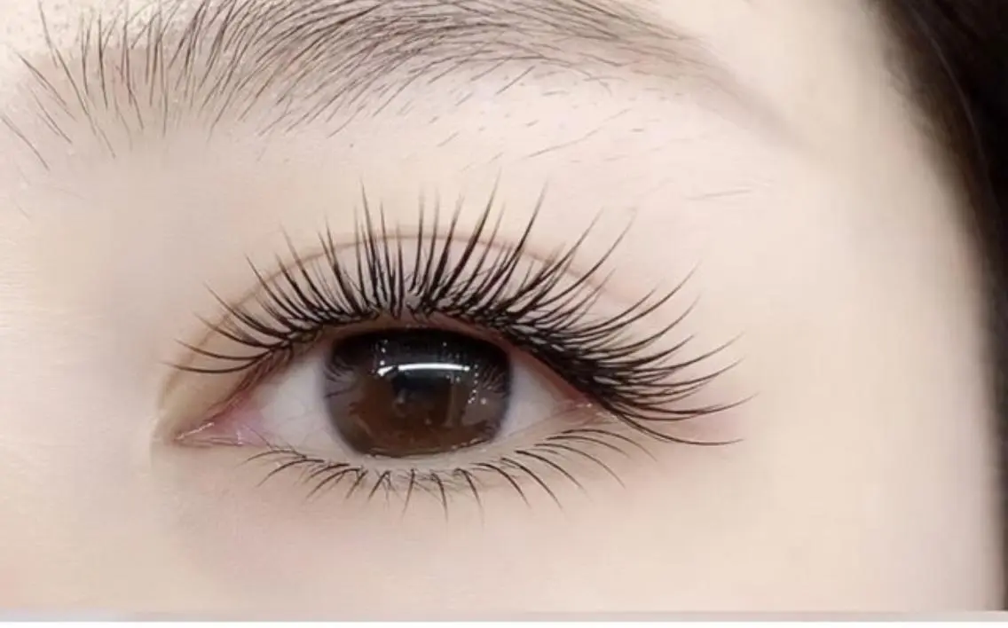 マツエク・マツパ 束感まつ毛 韓国風マツエク 下まつげエクステ ワンホンマツエク Akina&Eye lash🌼LED店のマツエク・マツパデザイン