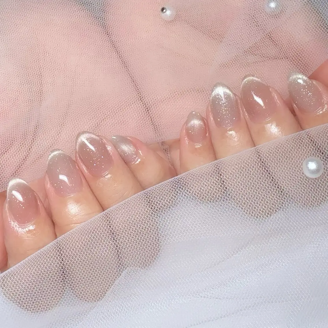ネイル フレンチネイル ジェルネイル キラキラネイル 韓国ネイル マグネットネイル SAORI🎀 マグネット特化サロンのネイルデザイン