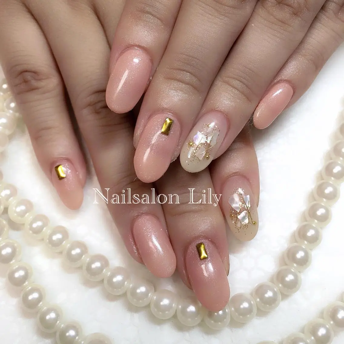 ネイル ピンク ピンクベージュ Lily*nail 🌻Mii🌻のネイルデザイン