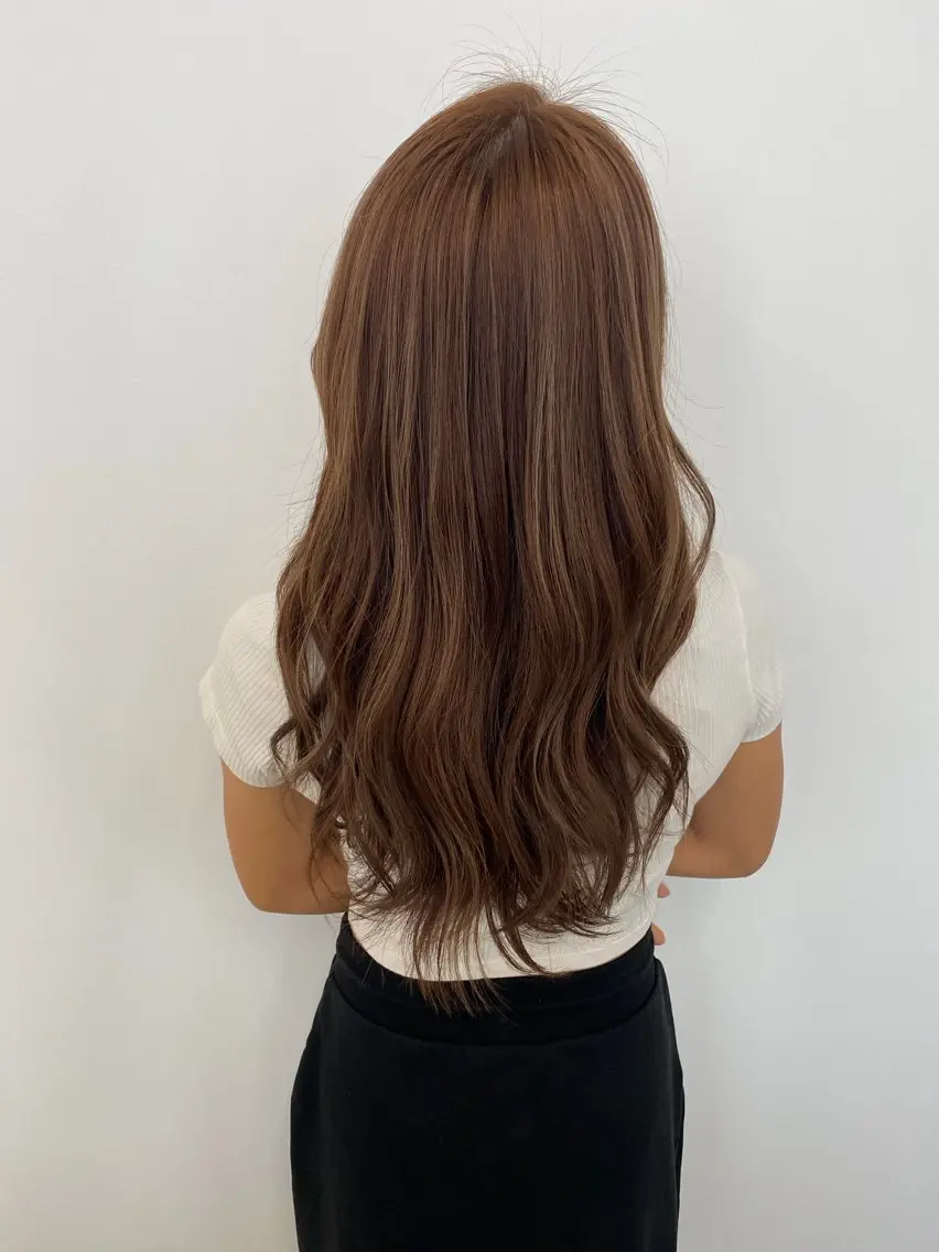 ロング ヘアカラー 佐野 理紗のヘアスタイル