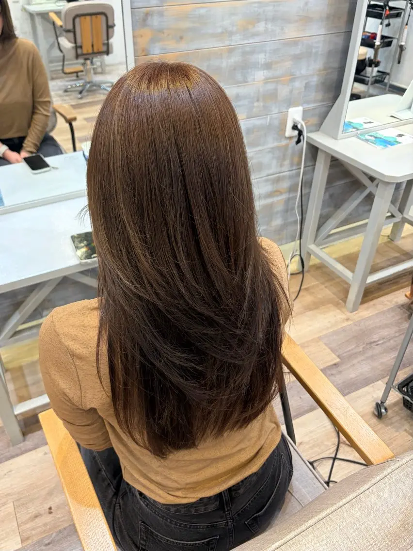 レディースレイヤーカット➕シャンプー➕トリートメントの写真