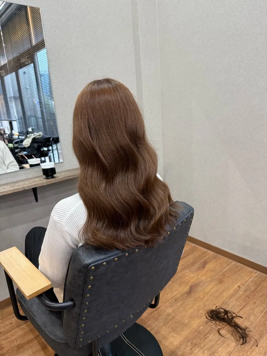 ロング カラー ベージュカラー オリーブベージュ ヘアカラー トリートメント 鵜飼 真伍のヘアスタイル