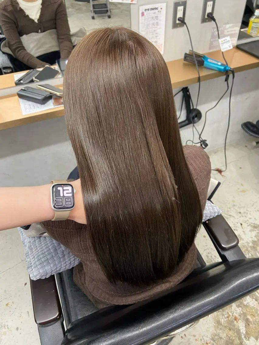 ロング カラー ブラウンカラー グレージュ ヘアカラー トリートメント 安住 日花のヘアスタイル