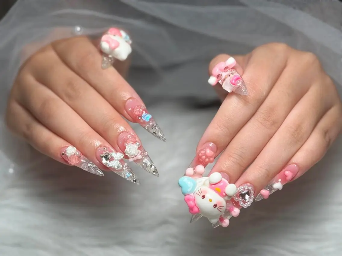 ネイル アートネイル 長さ出し ジェルネイル 韓国ネイル マグネットネイル ハンドネイル Cloudy Chan Nailのネイルデザイン