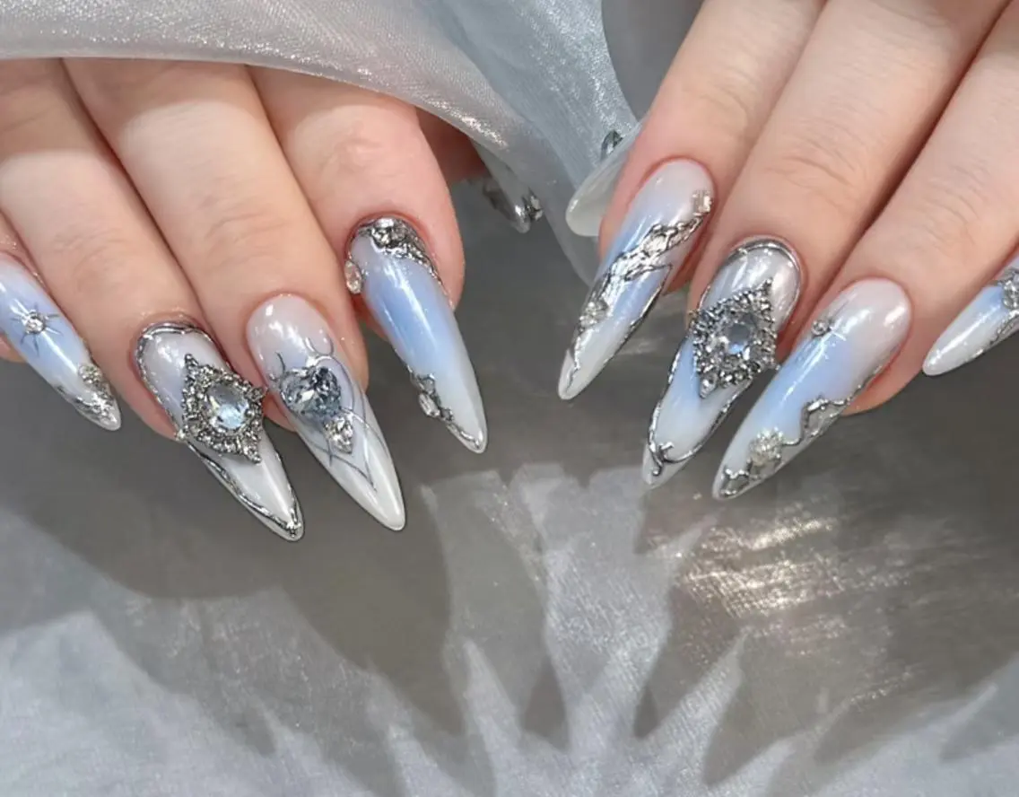 ネイル ハンドネイル エリ🫧 nail池袋東口のネイルデザイン