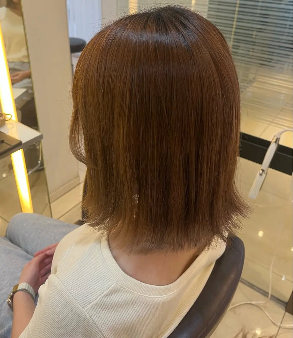 ミディアム ボブ 外ハネヘア カット 🎀ноиокa🎀 レイヤー×暖色カラーのヘアスタイル