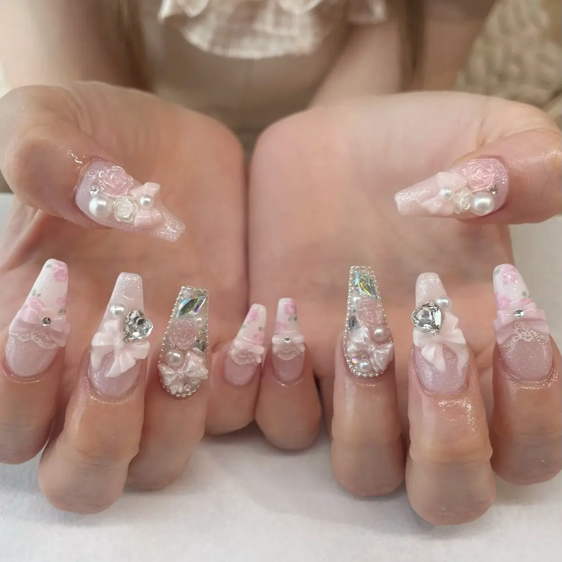 ネイル ハンドネイル 💎🐰 saki. m 🐰💎のネイルデザイン
