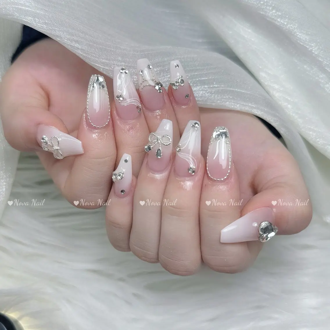 ネイル フラッシュネイル 韓国ネイル マグネットネイル 持ち込み ネイルチップ ハンドネイル Yumi chan Novaのネイルデザイン