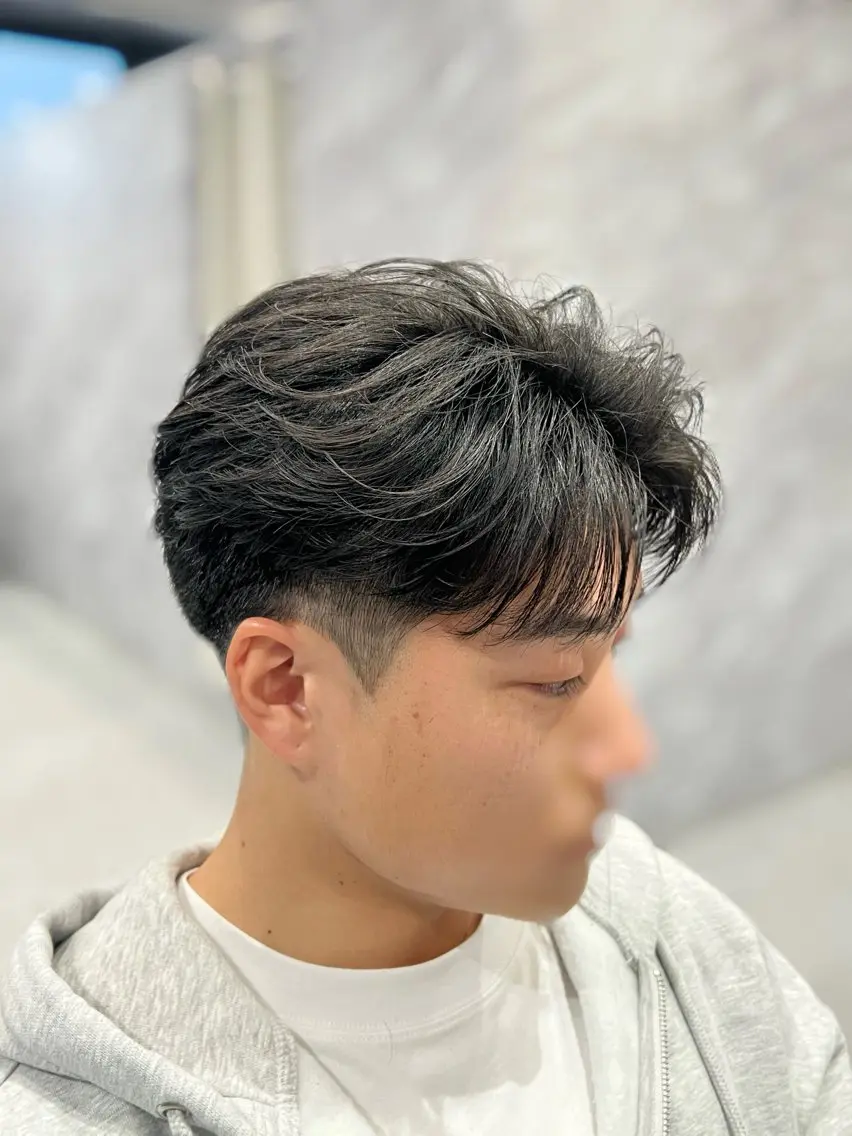 パーマ メンズ メンズパーマ ニュアンスパーマ カット パーマ ulus kobe 藤枝大地のヘアスタイル