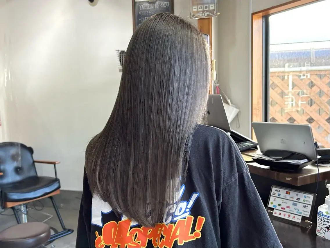 セミロング カラー カット ヘアカラー 馬場 涼平のヘアスタイル