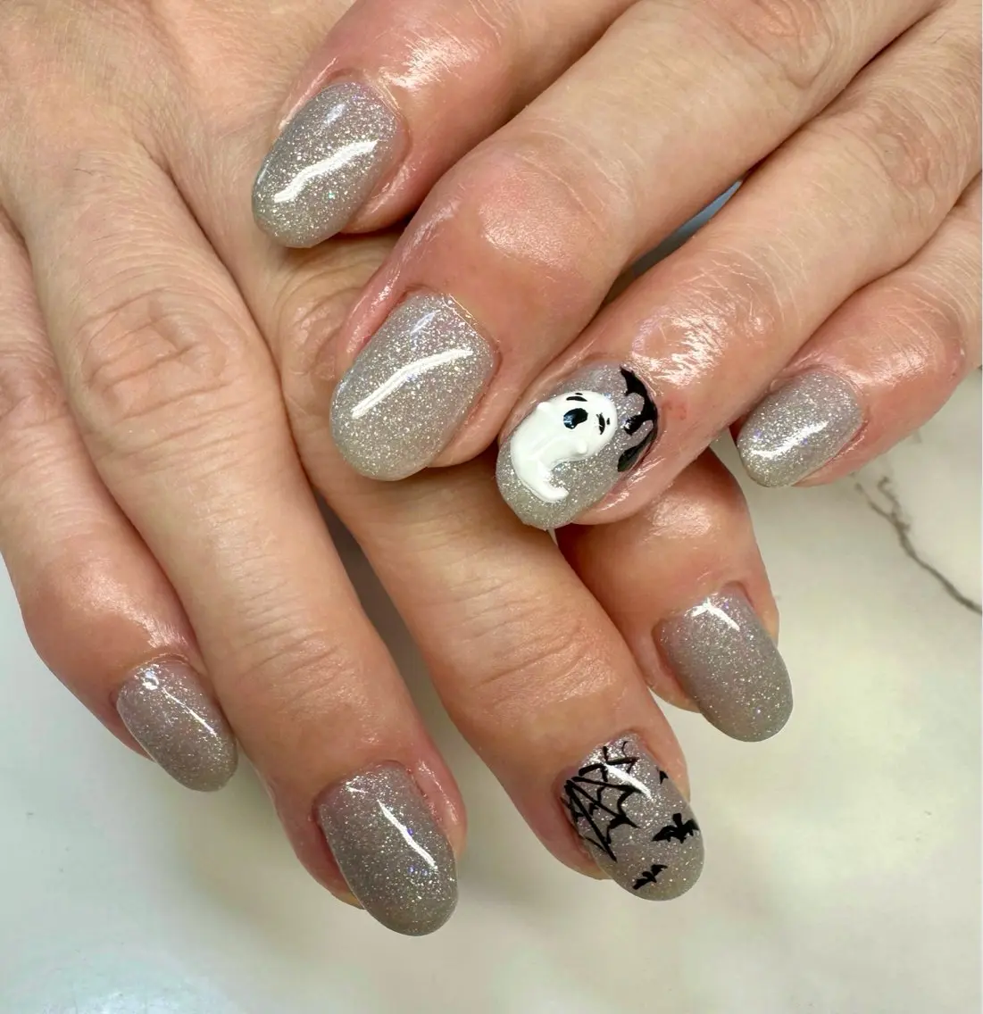 ネイル ハロウィン キラキラネイル マグネットネイル ミラーネイル ニュアンスネイル Mai’s nailのネイルデザイン