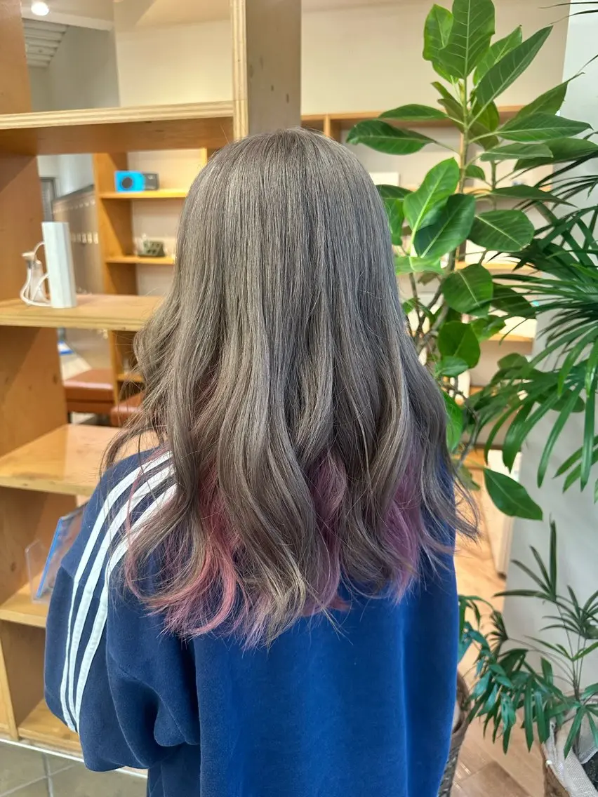 カラー ベージュカラー ミルクティーベージュ ピンクカラー ヘアカラー トリートメント ブリーチカラー/ わきたちえ🌻のヘアスタイル