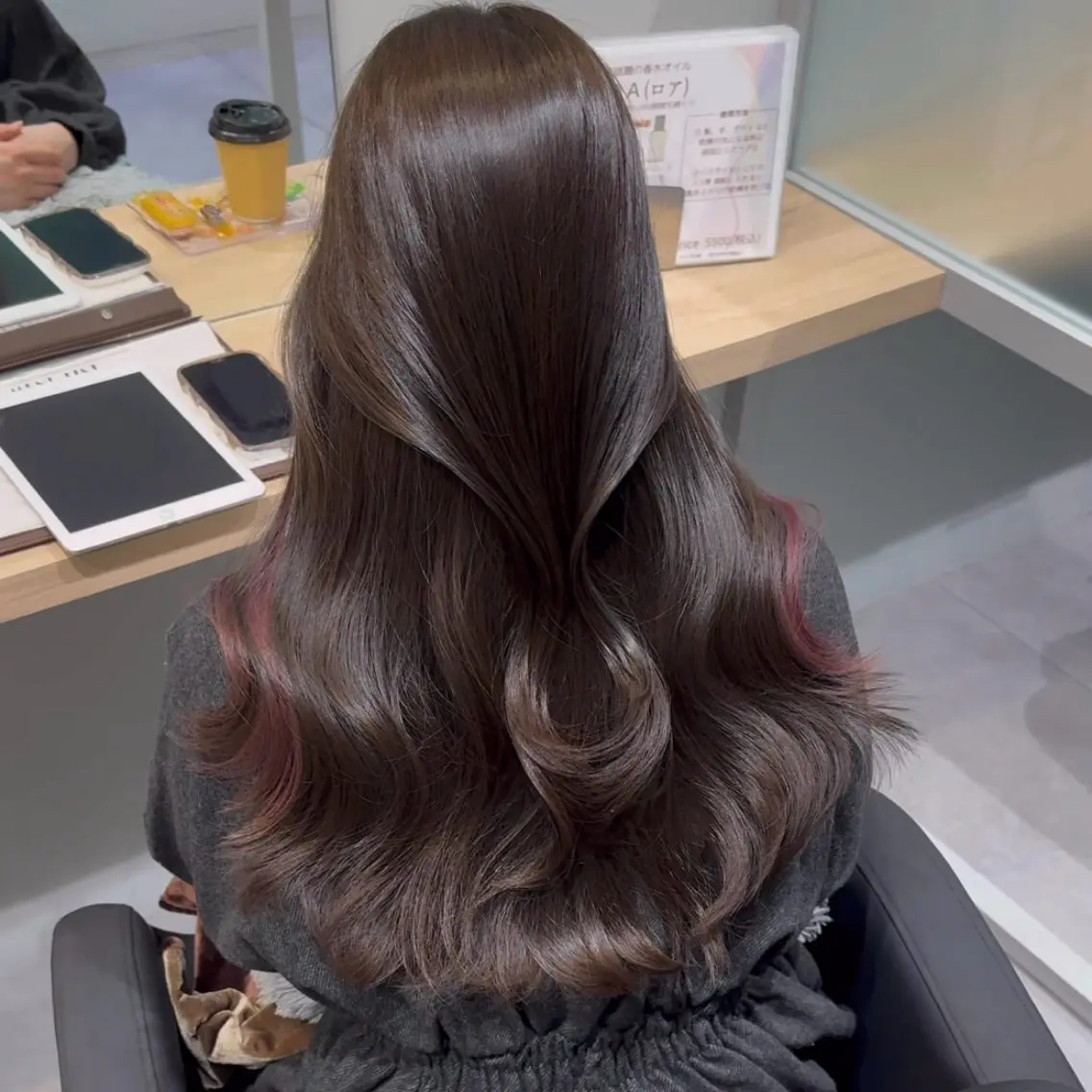 ロング カラー 透明感カラー グレージュ 韓国風ヘア レイヤーカット 小顔カット 片山 輝のヘアスタイル