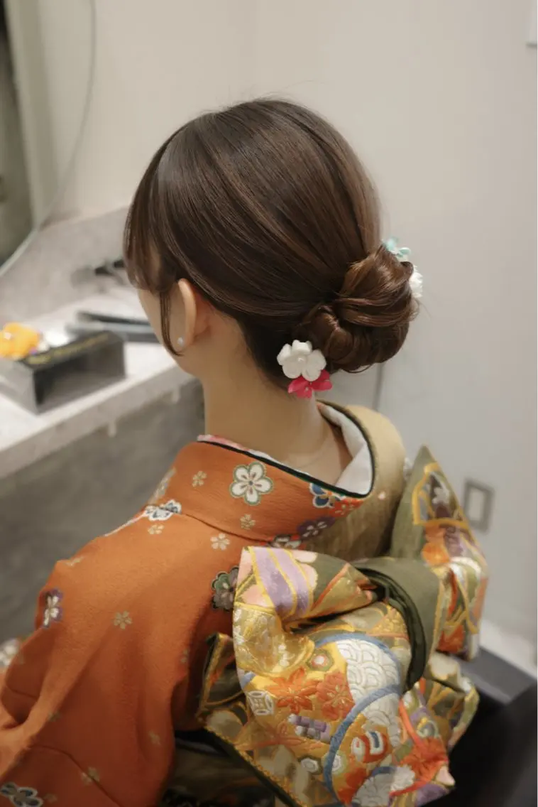 セミロング カラー ヘアアレンジ hiide sisiのヘアスタイル