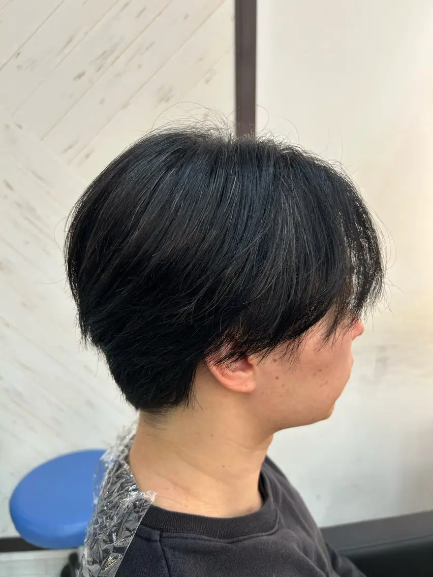 ショート ヘアアレンジ メンズ フェザーパーマ マッシュ メンズパーマ MITOMO SHUTOのヘアスタイル