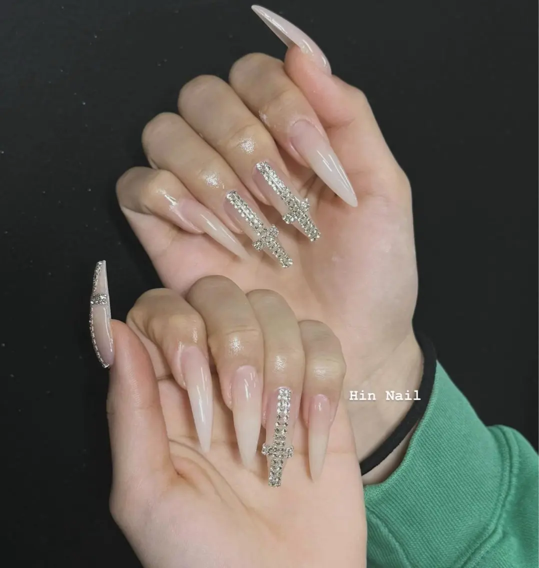 ネイル ハンドネイル HIN NAILのネイルデザイン