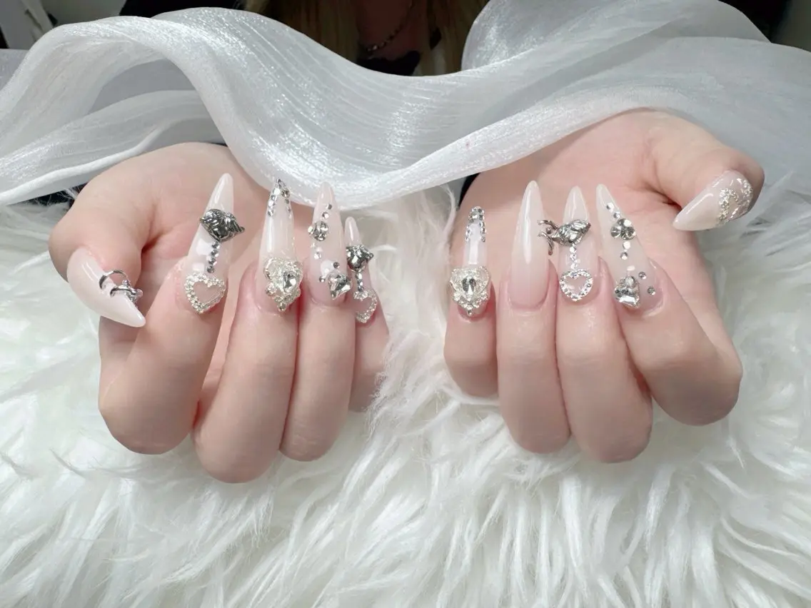 ネイル ブルー フットネイル フレンチネイル 韓国ネイル マグネットネイル ハンドネイル ハンドケア Hara Nail 【持ち込みOK】のネイルデザイン