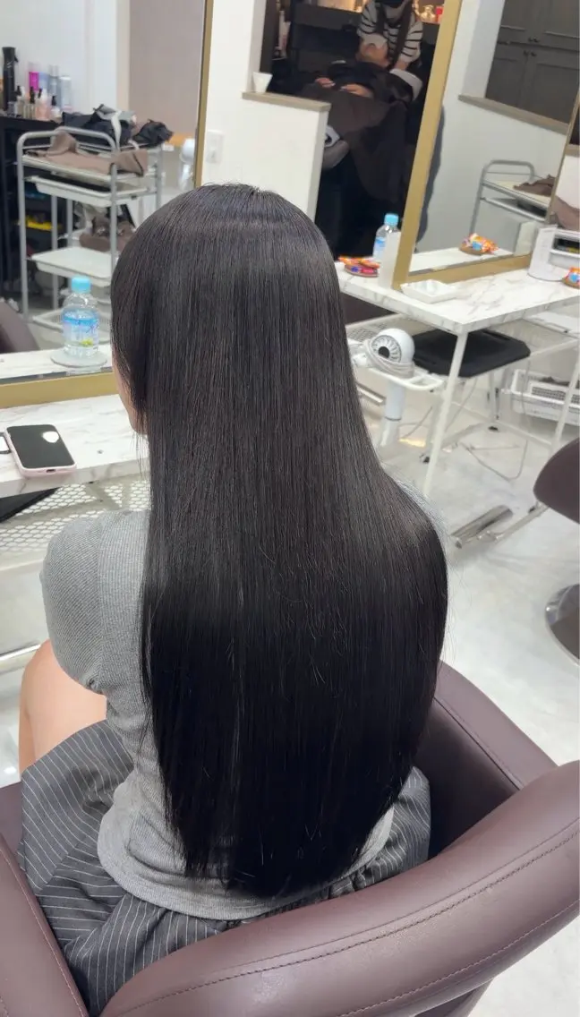 ロング カット 縮毛矯正 トリートメント ヘッドスパ 🪞透明感カラー🫧 縮毛矯正🥇かずきのヘアスタイル