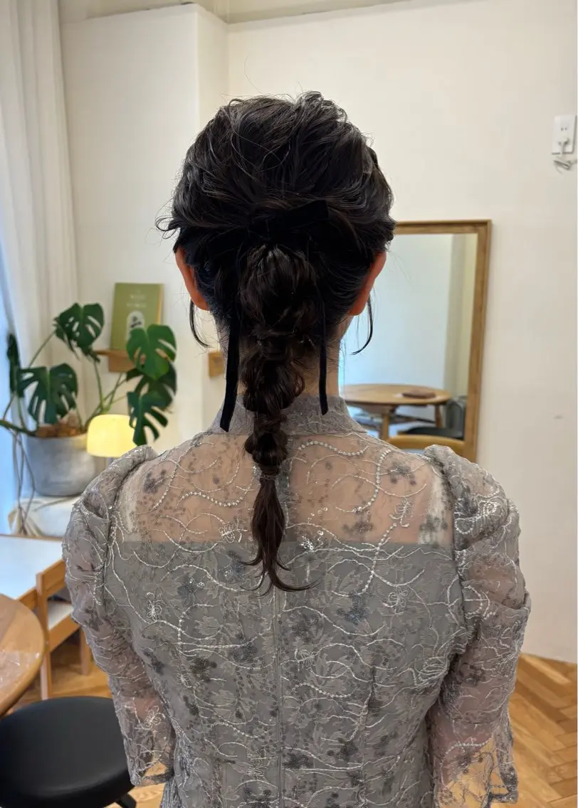 セミロング ヘアアレンジ ポニーテール 結婚式・ブライダル ヘアセット 西山 紗耶香🪽 透明感カラー/ボブのヘアスタイル
