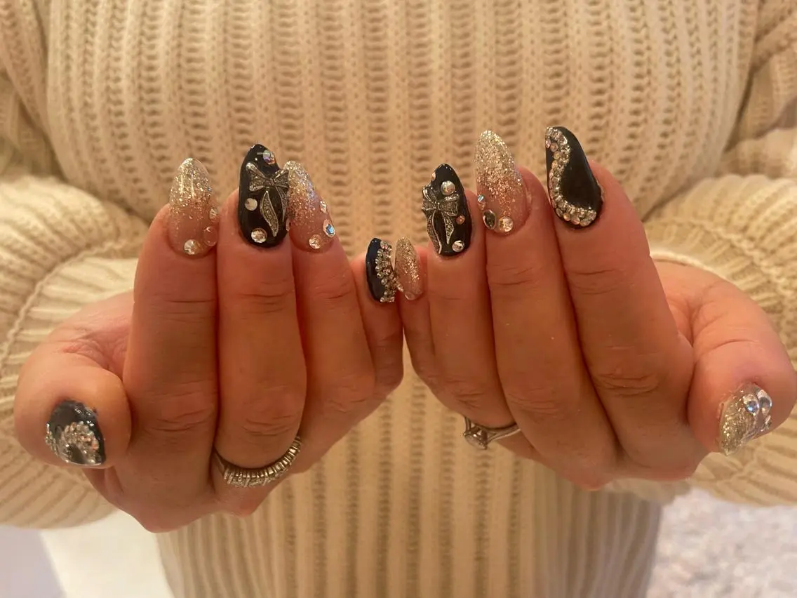 ネイル ♡ビジュール♡ NAIL &まつ毛のマツエク・マツパデザイン