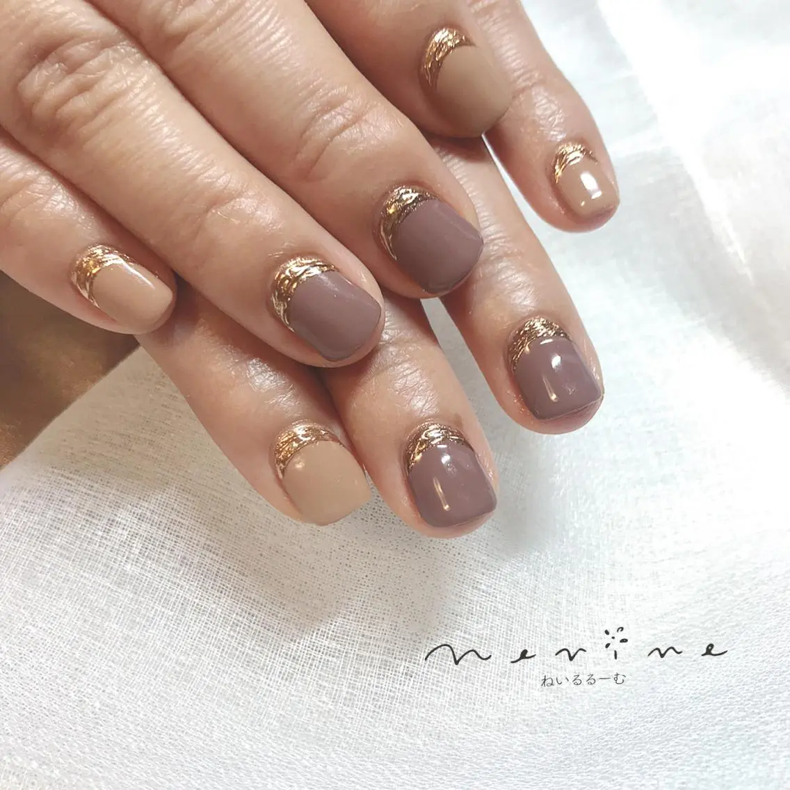 ネイル ミラーネイル NAILST Naomiのネイルデザイン