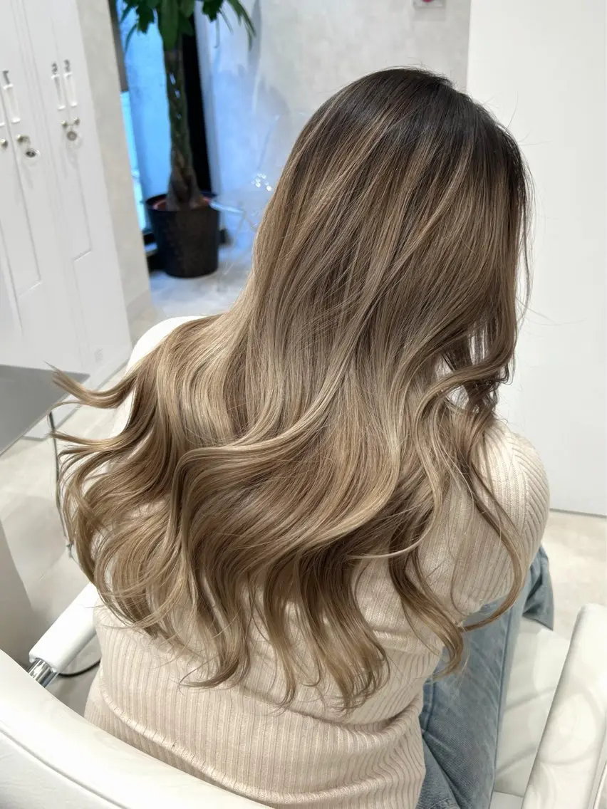 ロング カラー バレイヤージュ 透明感カラー ハイライトカラー ハイライト レイヤーカット ヘアカラー ✨ハイライト/海外 ヘア/Ryoto✨のヘアスタイル