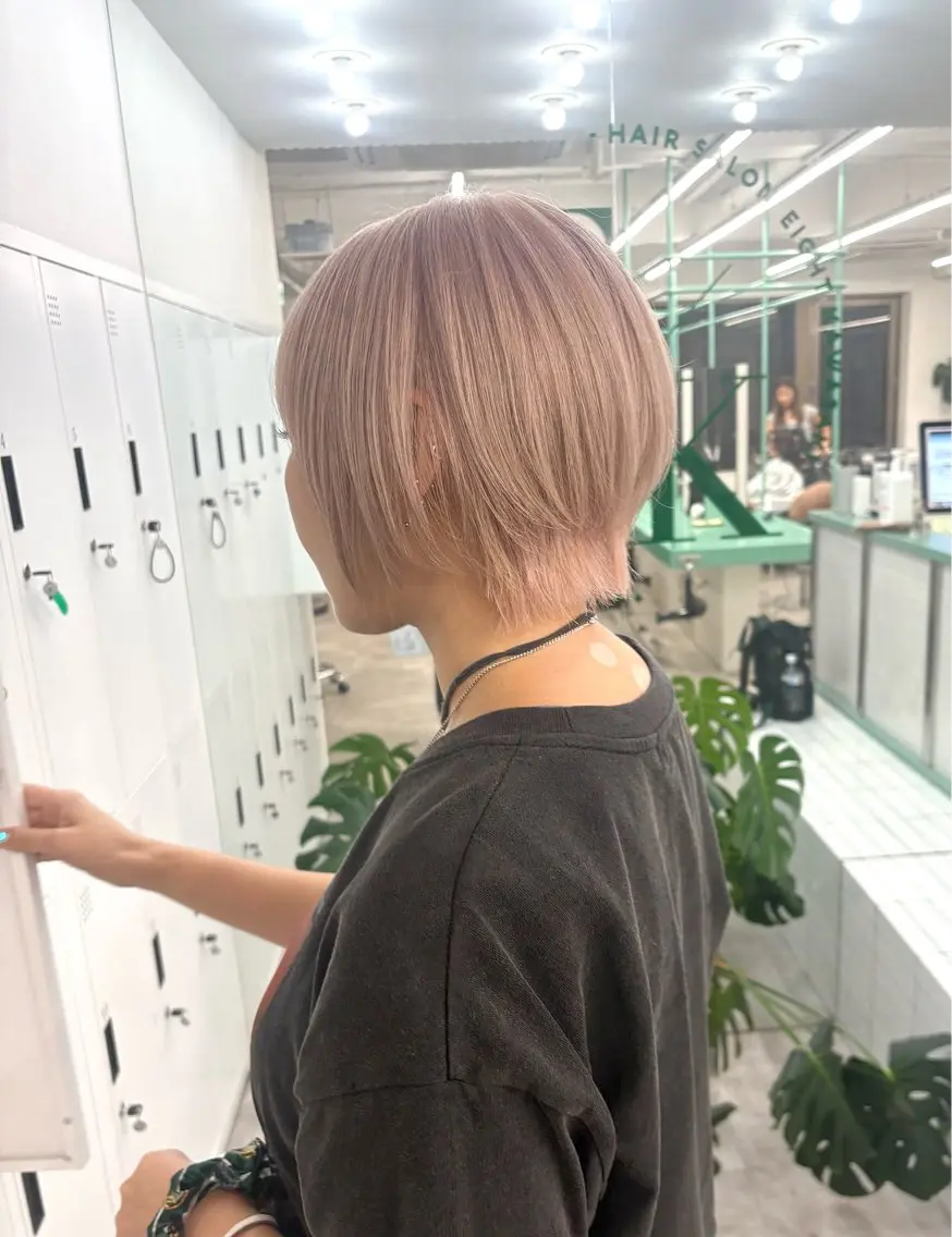ショート ヘアカラー 綾乃／デザインカラー ／ハイトーン／ボブのヘアスタイル