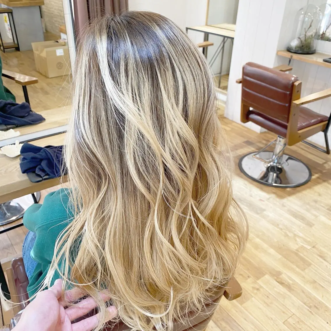 ロング 伊藤 光成のヘアスタイル