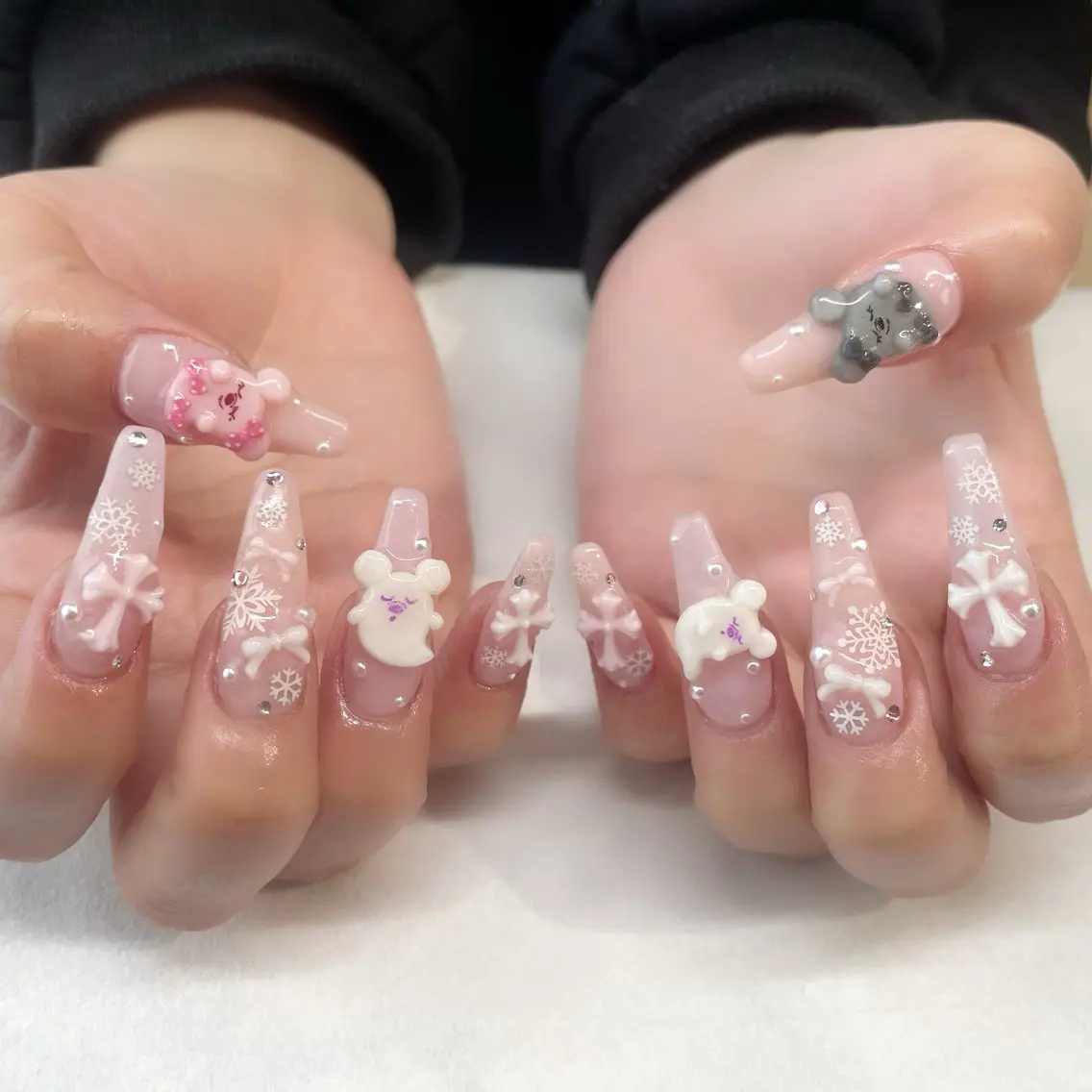 ネイル ハンドネイル 💎🐰 saki. m 🐰💎のネイルデザイン