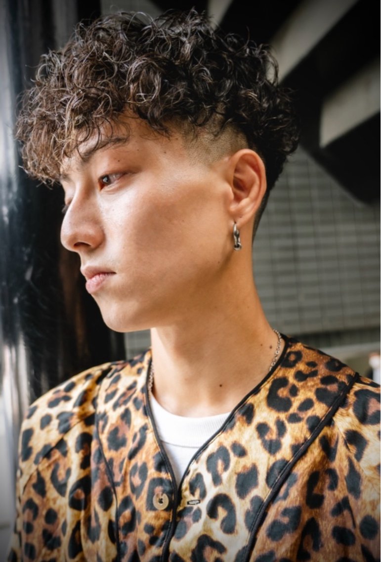 パーマ メンズ スペインカール 田中 佑紀のヘアスタイル