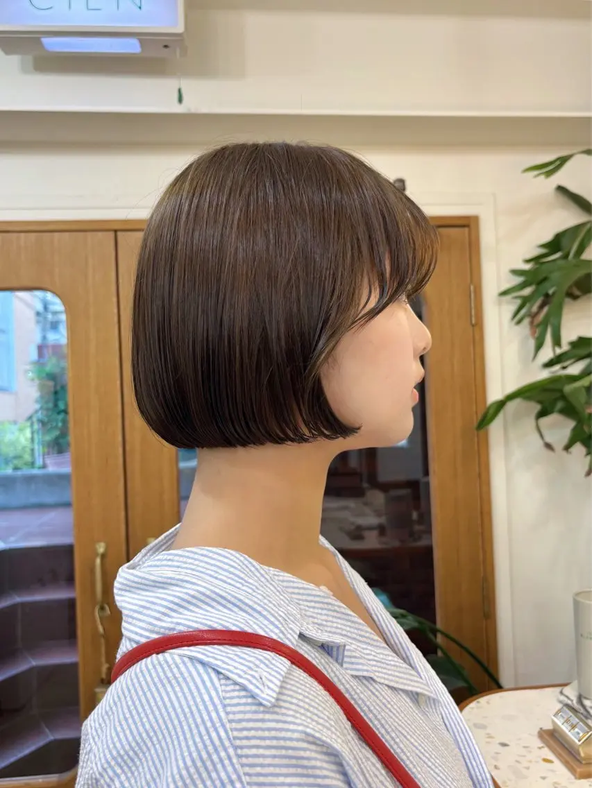 ショート カラー ベージュカラー ブリーチ 透明感カラー ブリーチなしカラー オリーブベージュ ayano🫧 《CIEN》のヘアスタイル