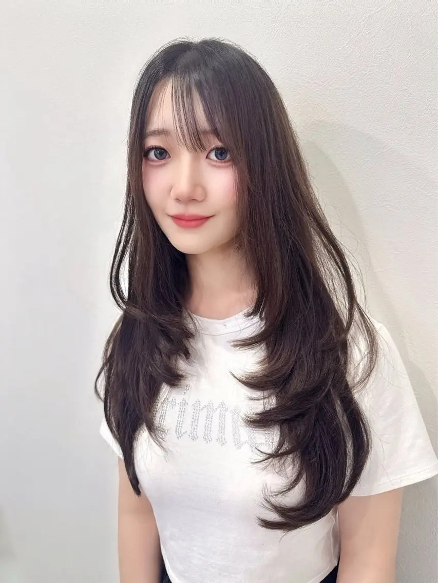 ロング レイヤーカット 韓国ヘアーサロン MARIA🐈‍⬛のヘアスタイル
