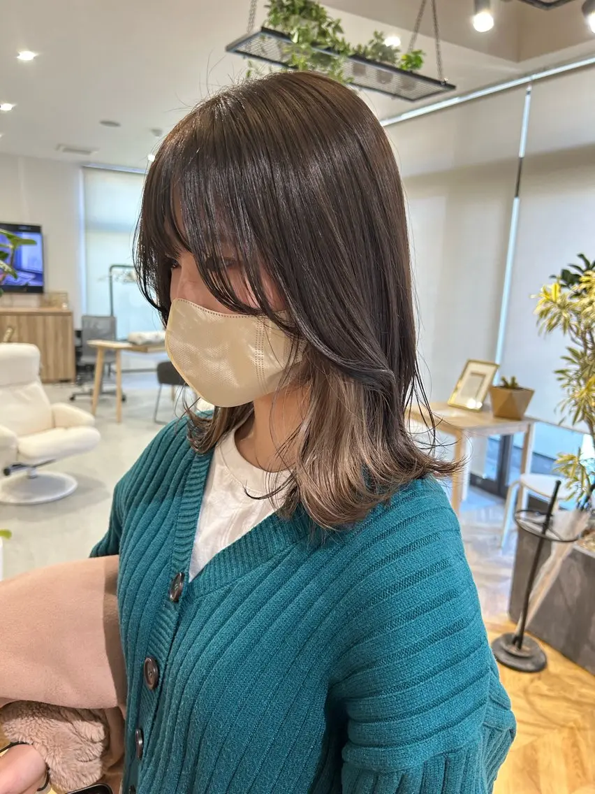 セミロング カラー イヤリングカラー 透明感カラー🥣 yukihoのヘアスタイル
